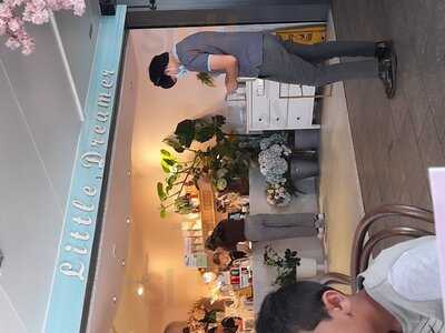 Little Dreamer Cafe