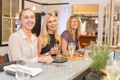 The Long Road Bar & Eatery