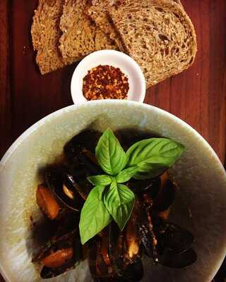 The Long Road Bar & Eatery