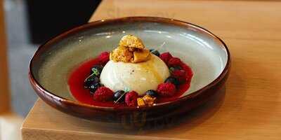 Botanical Bar + Kitchen