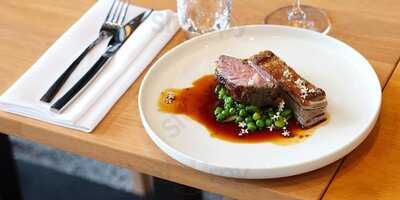 Botanical Bar + Kitchen