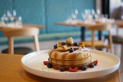 Botanical Bar + Kitchen