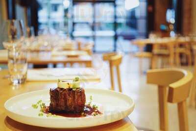 Botanical Bar + Kitchen