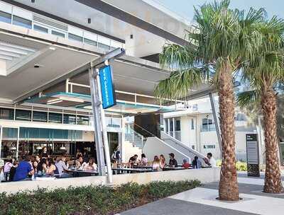 The Burrito Bar Skygate Dfo