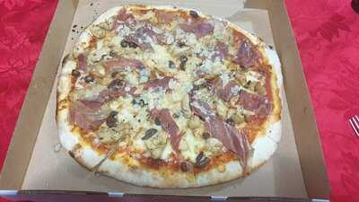 Smoky Pizza Woodfired