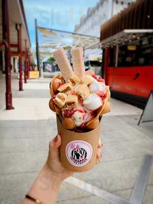 Hello Mister Frankie - Poke & Puffle Bar