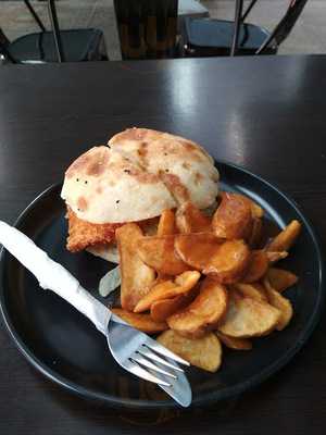 2 Sorelle Cafe And Carvery