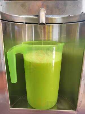 Huey's Fresh Sugarcane Juice