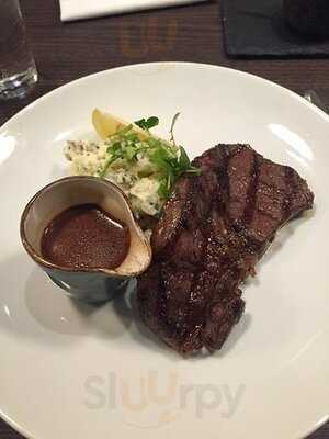 Essen Cafe & Restaurant