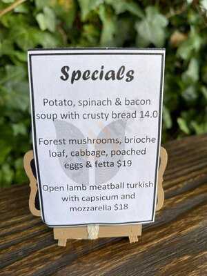 Leaf & Vine Cafe And Wine Bar