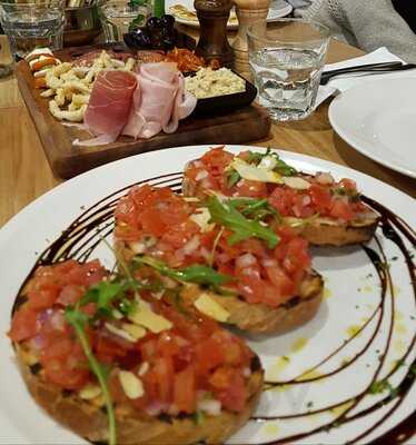 Pacinos Italian Family Restaurant