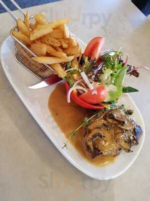 The Burrendah Tavern