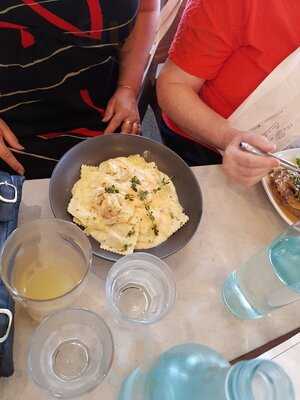 The Burrendah Tavern