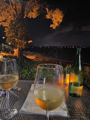 Pee Wee's At The Point