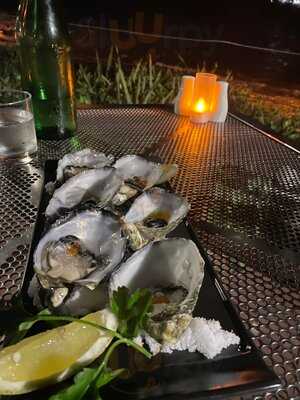 Pee Wee's At The Point