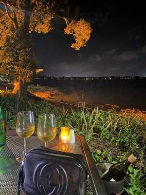 Pee Wee's At The Point