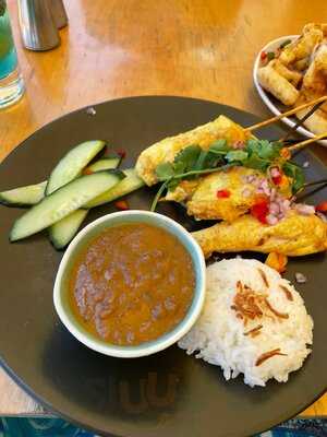 Waves On The Beach Restaurant