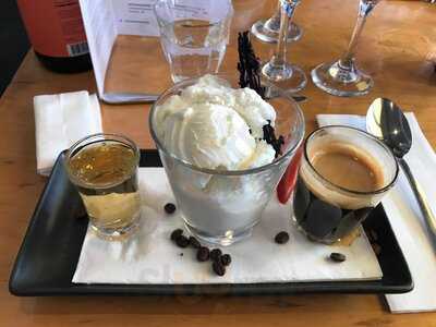 Waves On The Beach Restaurant