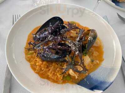 Sails Beach Restaurant