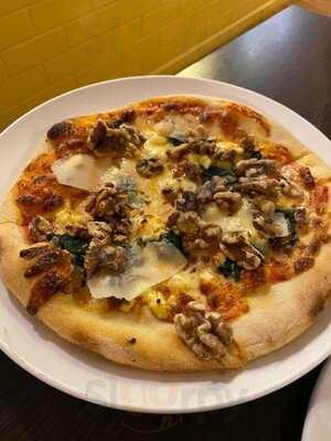 Santini Pizza E Cucina