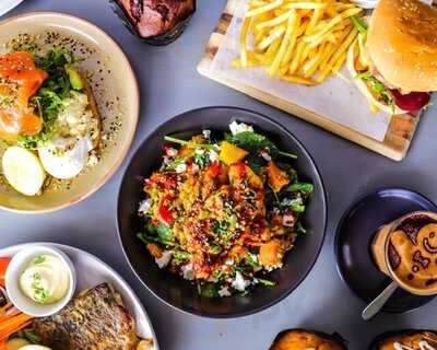 Vanilla Bean And Lime Cafe