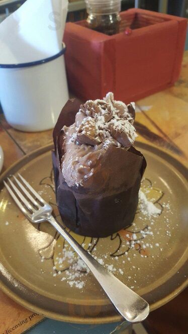 Curl The Whisker Cafe