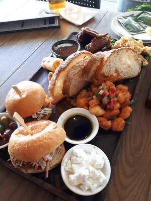 Whitfords Brewing Company