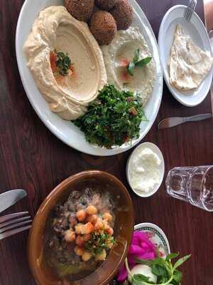 El-manara Lebanese Restaurant