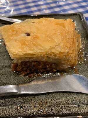 Manoli's Greek Taverna