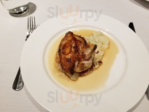 Norton's Restaurant At The Holiday Inn