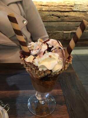 Justinian's Cafe & Dessert Bar