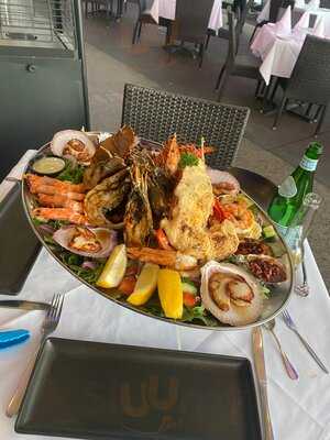 George's Steak & Seafood Restaurant