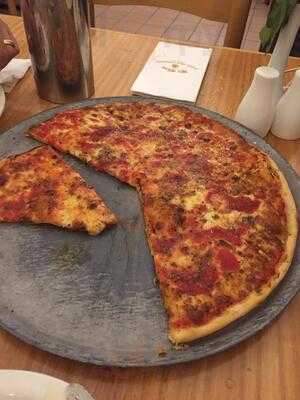 El Toro Pizza & Restaurant