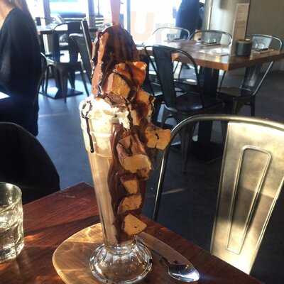 Demazzi's Restaurant