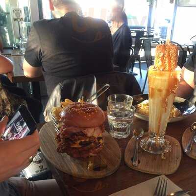 Demazzi's Restaurant