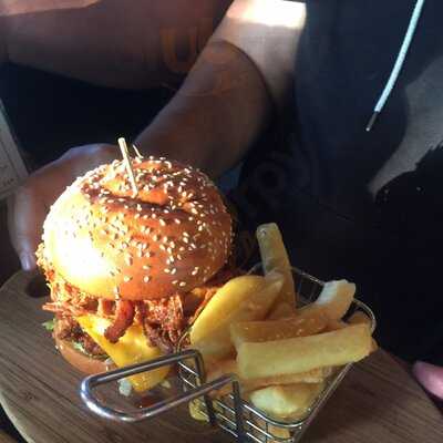 Demazzi's Restaurant