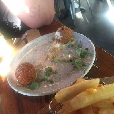 Demazzi's Restaurant