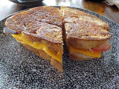 Demazzi's Restaurant