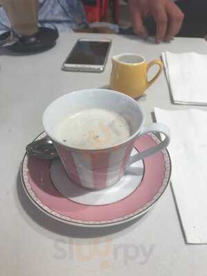 Mama's Cafe Patisserie