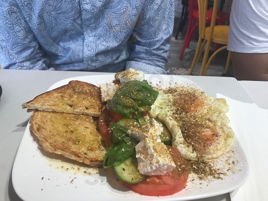 Mama's Cafe Patisserie