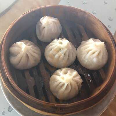 Mom Dumpling House
