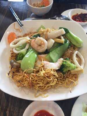 Quang Vinh Restaurant