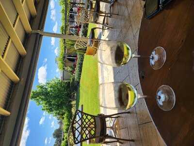 Pinelli Estate Winery Restaurant