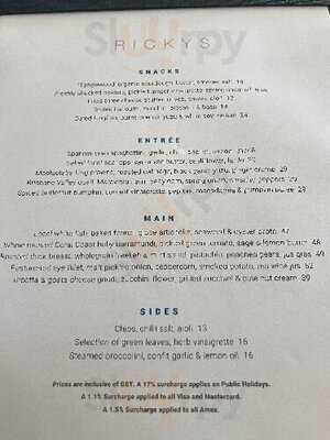 Rickys River Bar + Restaurant