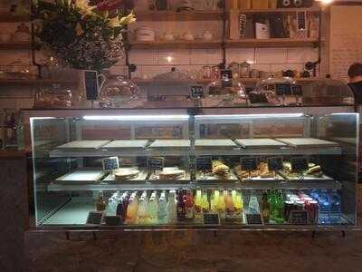 Lily Loves George Cafe