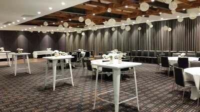 The Olympic Hotel & Bistro