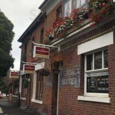 Elephant & Castle Hotel