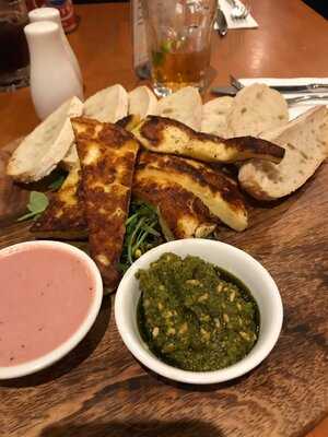 Elephant & Castle Hotel