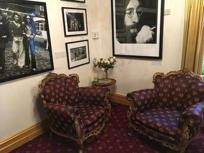 Elephant & Castle Hotel