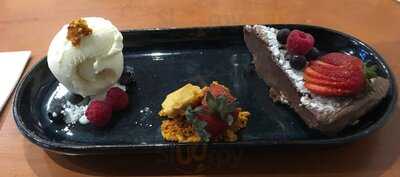 Elephant & Castle Hotel